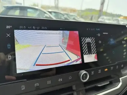 Photo 27 Jeep Compass  1.2 Turbo T3 145ch e-Hybrid First Edition BVR6