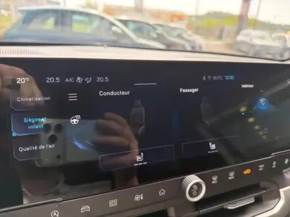 Photo 28 Jeep Compass  1.2 Turbo T3 145ch e-Hybrid First Edition BVR6