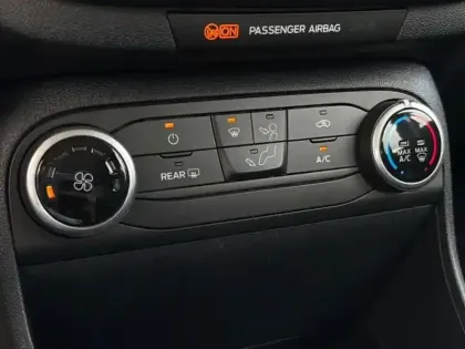 Photo 14 Ford Fiesta  1.1 75ch Connect Business 5p