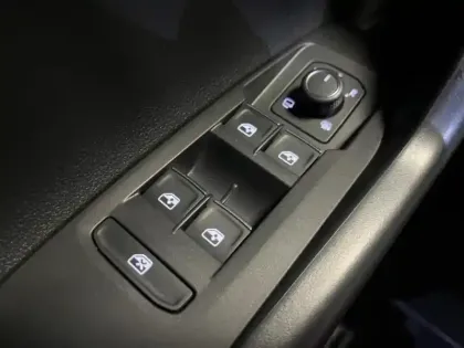 Photo 14 Volkswagen Taigo Gén. I Ph1 Evo R-Line 5