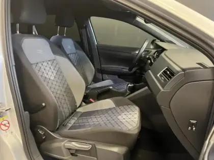 Photo 9 Volkswagen Taigo Gén. I Ph1 Evo R-Line 5