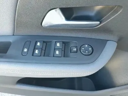 Photo 19 Opel Mokka  1.2 Turbo 100 ch BVM6 Elegance