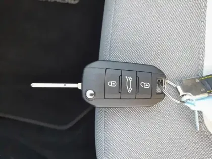 Photo 24 Opel Mokka  1.2 Turbo 100 ch BVM6 Elegance