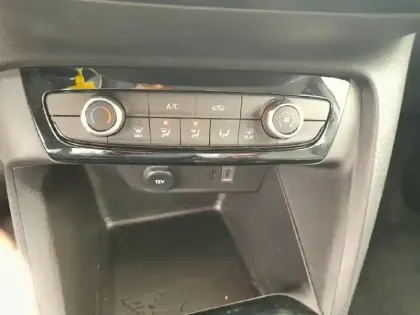 Photo 12 Opel Corsa  1.2 Turbo 100 ch BVA8 Edition