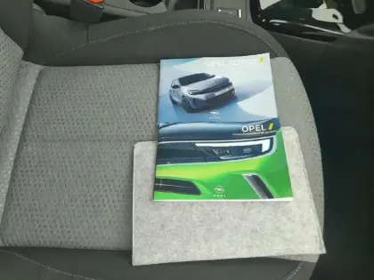 Photo 15 Opel Corsa  1.2 Turbo 100 ch BVA8 Edition