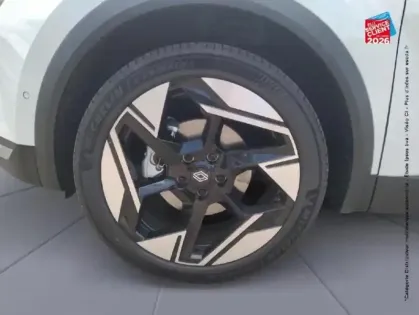 Photo 9 Renault Symbioz  1.8 E-Tech full hybrid 160ch Iconic - 26