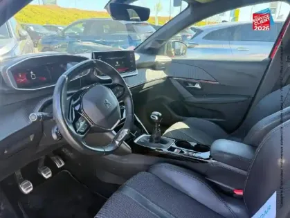 Photo 14 Peugeot 208 Gén. II Ph1 NG GT 5