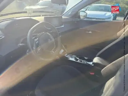 Photo 14 Peugeot 208 Gén. II Ph1 NG Like 5