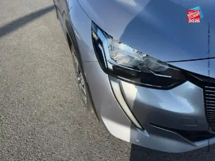 Photo 12 Peugeot 208 Gén. II Ph1 NG Like 5