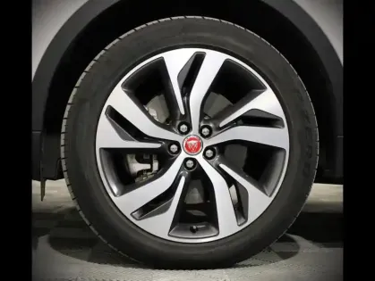 Photo 6 Jaguar E-Pace  P300e PHEV R-Dynamic HSE BVA AWD