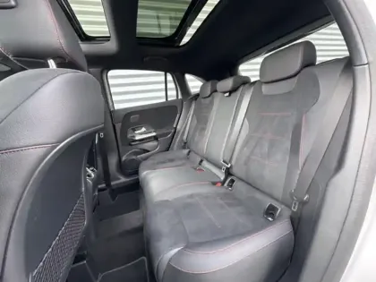 Photo 17 Mercedes GLA 200 d AMG Line