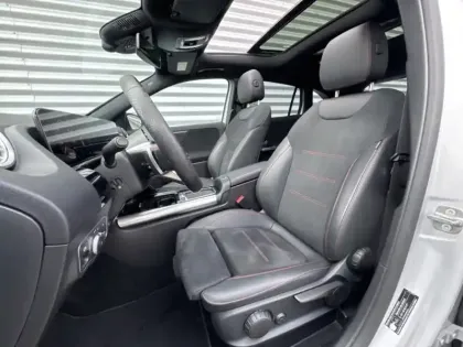 Photo 19 Mercedes GLA 200 d AMG Line