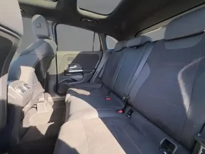 Photo 18 Mercedes GLA 250 e Hybrid EQ AMG Line