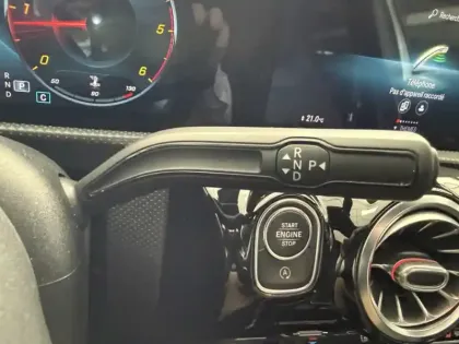 Photo 18 Mercedes Classe A 200 d AMG Line