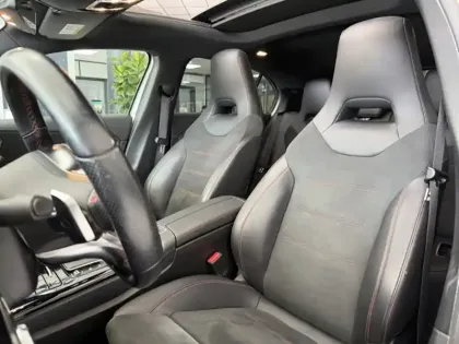 Photo 9 Mercedes Classe A 200 d AMG Line