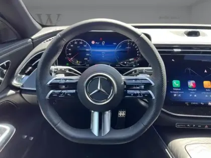 Photo 13 Mercedes CLA sse E 300 e Hybrid EQ AMG L