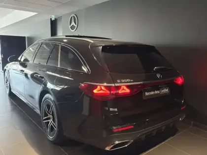 Photo 22 Mercedes CLA sse E 300 e AMG Line Break