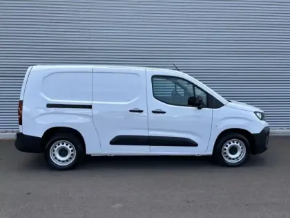 Photo 8 Peugeot Partner 1.5L 100ch XL 950Kg