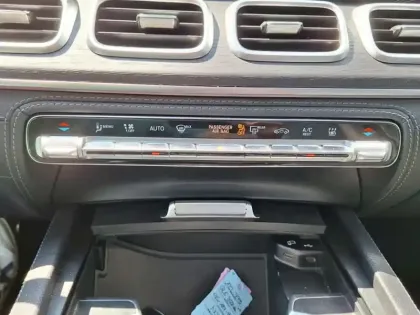 Photo 8 Mercedes GLE  350 de 4MATIC AMG Line Cou