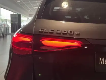 Photo 47 Mercedes Classe GLC GLC 300 e  Hybrid EQ 4MATIC AM