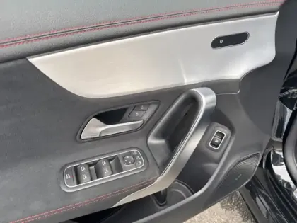 Photo 15 Mercedes CLA  250 e Shooting Brake AMG L