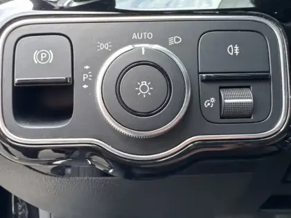 Photo 17 Mercedes CLA  250 e Shooting Brake AMG L