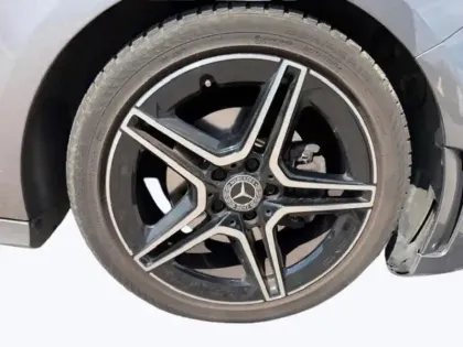 Photo 8 Mercedes Classe A Gén. IV (W177) Ph1 AMG Line 5