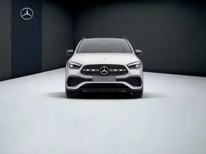 Photo 7 Mercedes GLA 200 