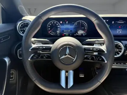 Photo 10 Mercedes CLA  250 e Hybrid EQ Coupé AMG 