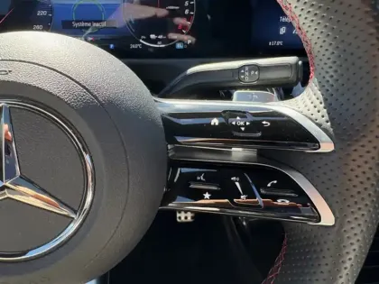 Photo 13 Mercedes CLA  250 e Hybrid EQ Coupé AMG 