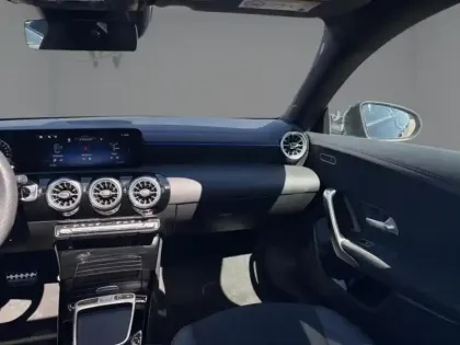 Photo 14 Mercedes CLA  250 e Hybrid EQ Coupé AMG 