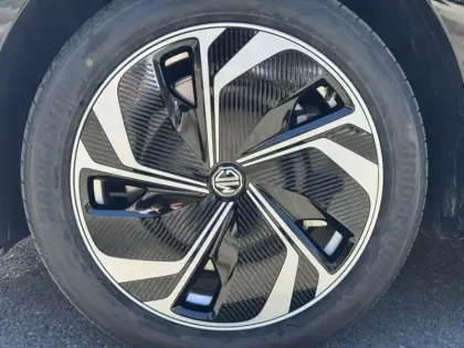Photo 8 Mg Mg4 Premium 64kWh 140kW