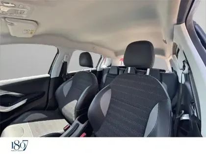 Photo 15 Peugeot 2008 BLUEHDI 120CH S&S EAT6