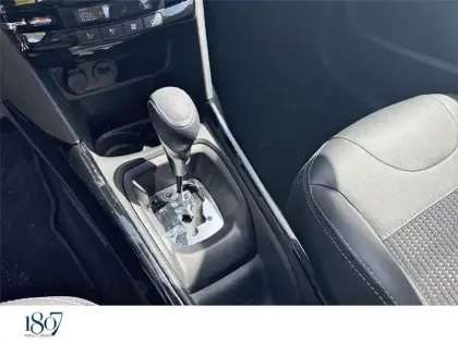 Photo 14 Peugeot 2008 BLUEHDI 120CH S&S EAT6