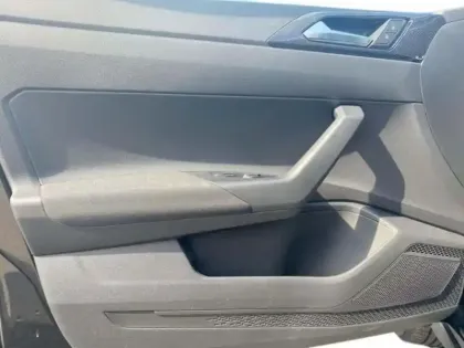 Photo 8 Volkswagen Taigo 1.0 TSI 116 CH DSG7 LIFE