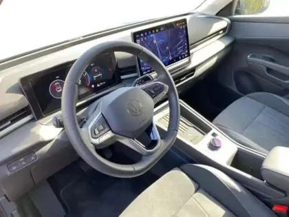 Photo 8 Volkswagen T-roc FL NOUVEAU NF 1.5 ETSI HYBRID 150CH D