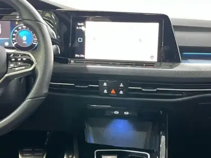 Photo 9 Volkswagen Golf Gén. VIII Ph1 R-Line 5