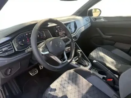 Photo 8 Volkswagen Taigo 1.0 TSI 115 CH DSG7 R LINE