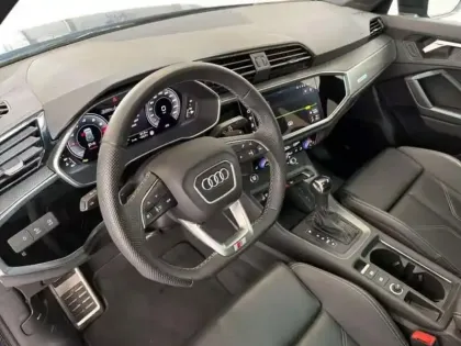 Photo 29 Audi Q3 35 TFSI 150 ch S tronic 7 S line plus