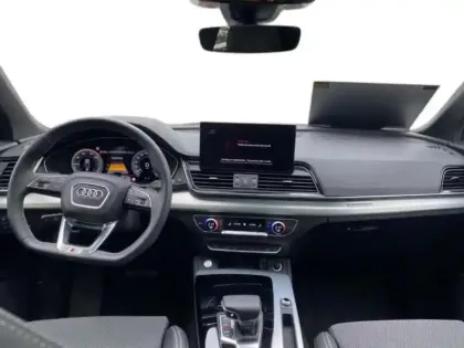 Photo 7 Audi Q5 50 TFSIe 299 S tronic 7 Quattro Black Edition