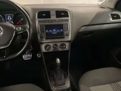 Photo 9 Volkswagen Polo 1.2 TSI 90 BMT DSG7 Série Spéciale Allstar