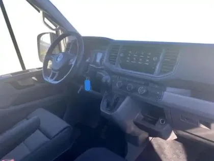 Photo 9 Volkswagen Crafter VAN 35 L4H3 2.0 TDI 140 CH BVA BUSINESS