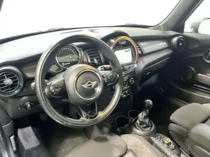 Photo 8 Mini Mini F56 Hatch 3 Portes Cooper 136 ch Edition Blackfriars