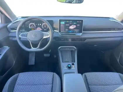 Photo 7 Volkswagen T-roc 1.5 eTSI EVO2 Hybrid 116 ch DSG7