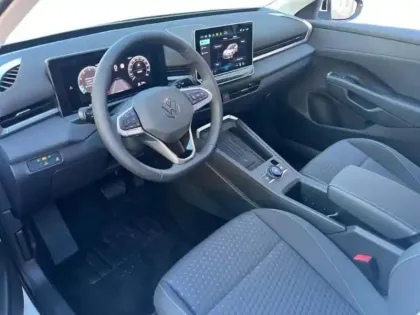 Photo 8 Volkswagen T-roc 1.5 eTSI EVO2 Hybrid 116 ch DSG7