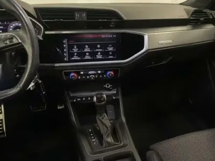 Photo 9 Audi Q3 35 TDI 150 ch S tronic 7 S line