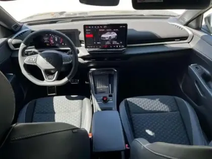 Photo 7 Volkswagen T-roc Gén. II Ph1 Style 5