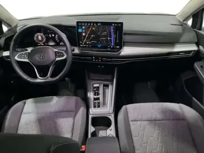 Photo 7 Volkswagen Golf 1.5 eHybrid 204 DSG6 VW Edition