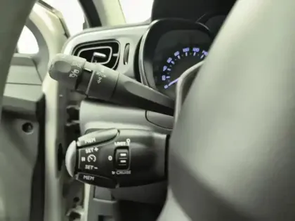 Photo 16 Citroën C3  BlueHDi 100 S&S BVM6 Feel Business