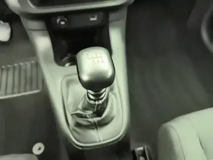 Photo 23 Citroën C3  BlueHDi 100 S&S BVM6 Feel Business